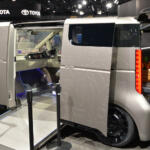 【画像】こんなハイエースやタウンエースがあれば誰でも配送業務に従事できる！　トヨタ＆ダイハツの未来の働くクルマ群の目指すところが激熱だった【ジャパンモビリティショー2025】 〜 画像6