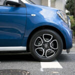 【画像】停止線に「バンパーがちょいかかっただけ」でも違反！　でも「はみ出したらバック」も控えるべき！　結局一時停止の停止線は「キチンと手前で停まる」が唯一の正解だった 〜 画像3