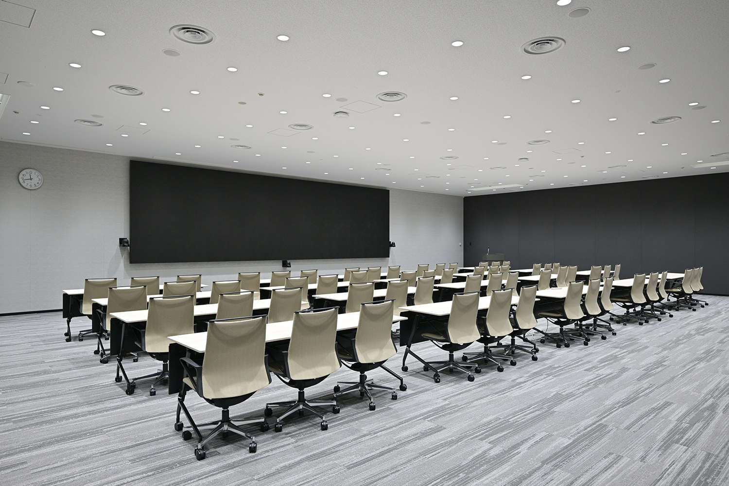 エンジニア同士のコミュニケーションを蜜にする「イノベーションハブ」は従来のイメージからかけ離れたオシャレすぎる研究所だった 〜 画像13