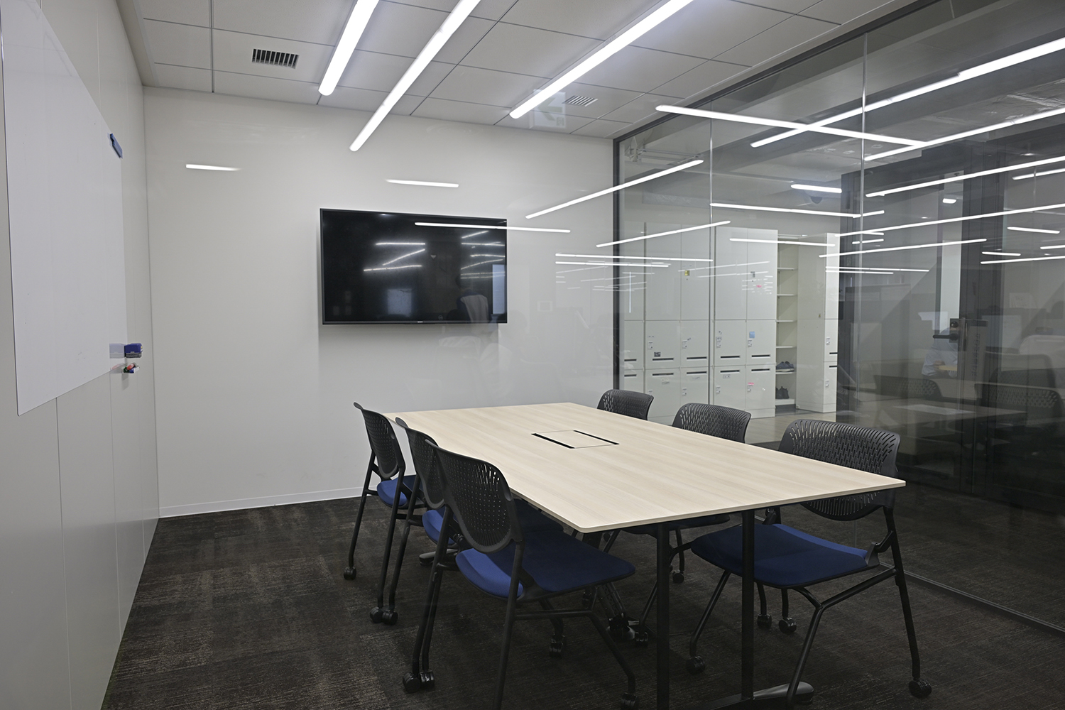 エンジニア同士のコミュニケーションを蜜にする「イノベーションハブ」は従来のイメージからかけ離れたオシャレすぎる研究所だった 〜 画像31