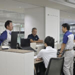 【画像】次世代のスバルは「イノハブ」から生まれる！　エンジニア同士のコミュニケーションを大切にするオシャレ研究施設「イノベーションハブ」に潜入 〜 画像35