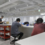 【画像】次世代のスバルは「イノハブ」から生まれる！　エンジニア同士のコミュニケーションを大切にするオシャレ研究施設「イノベーションハブ」に潜入 〜 画像46