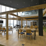 【画像】次世代のスバルは「イノハブ」から生まれる！　エンジニア同士のコミュニケーションを大切にするオシャレ研究施設「イノベーションハブ」に潜入 〜 画像49