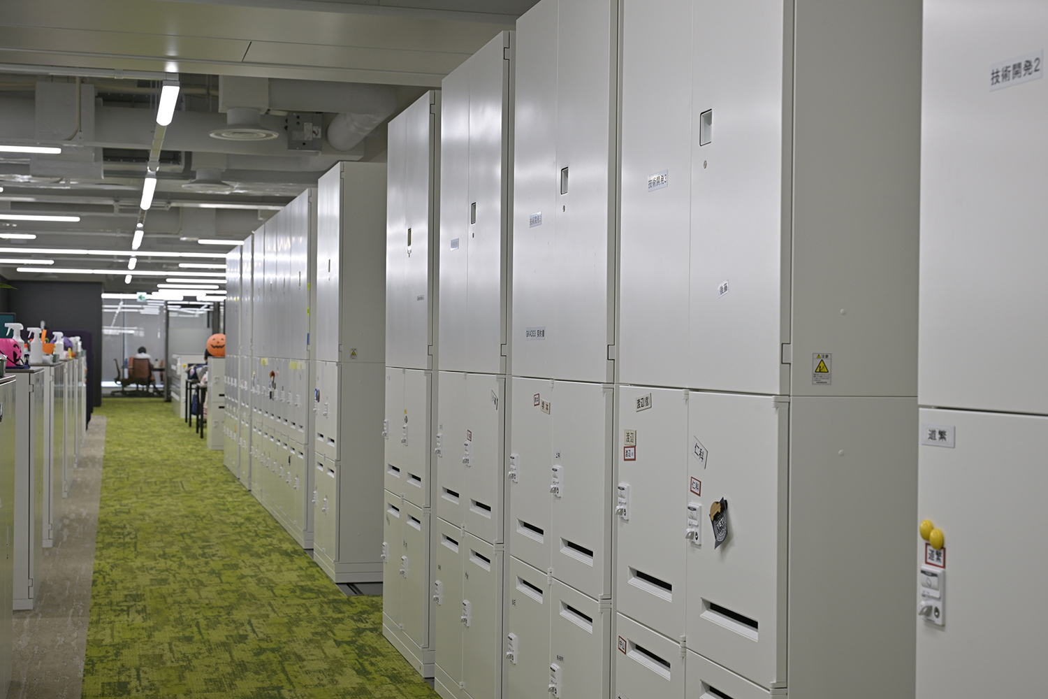 エンジニア同士のコミュニケーションを蜜にする「イノベーションハブ」は従来のイメージからかけ離れたオシャレすぎる研究所だった 〜 画像53