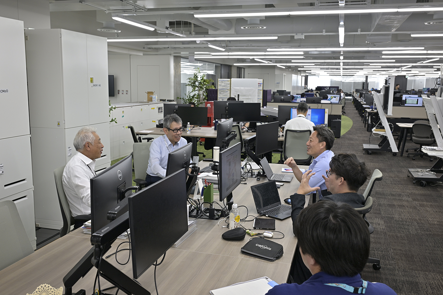 エンジニア同士のコミュニケーションを蜜にする「イノベーションハブ」は従来のイメージからかけ離れたオシャレすぎる研究所だった 〜 画像76