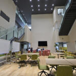 【画像】次世代のスバルは「イノハブ」から生まれる！　エンジニア同士のコミュニケーションを大切にするオシャレ研究施設「イノベーションハブ」に潜入 〜 画像81