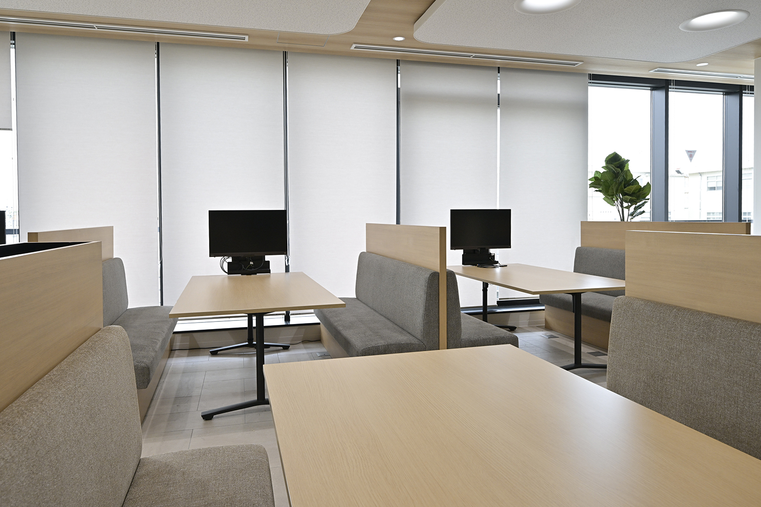 エンジニア同士のコミュニケーションを蜜にする「イノベーションハブ」は従来のイメージからかけ離れたオシャレすぎる研究所だった 〜 画像96