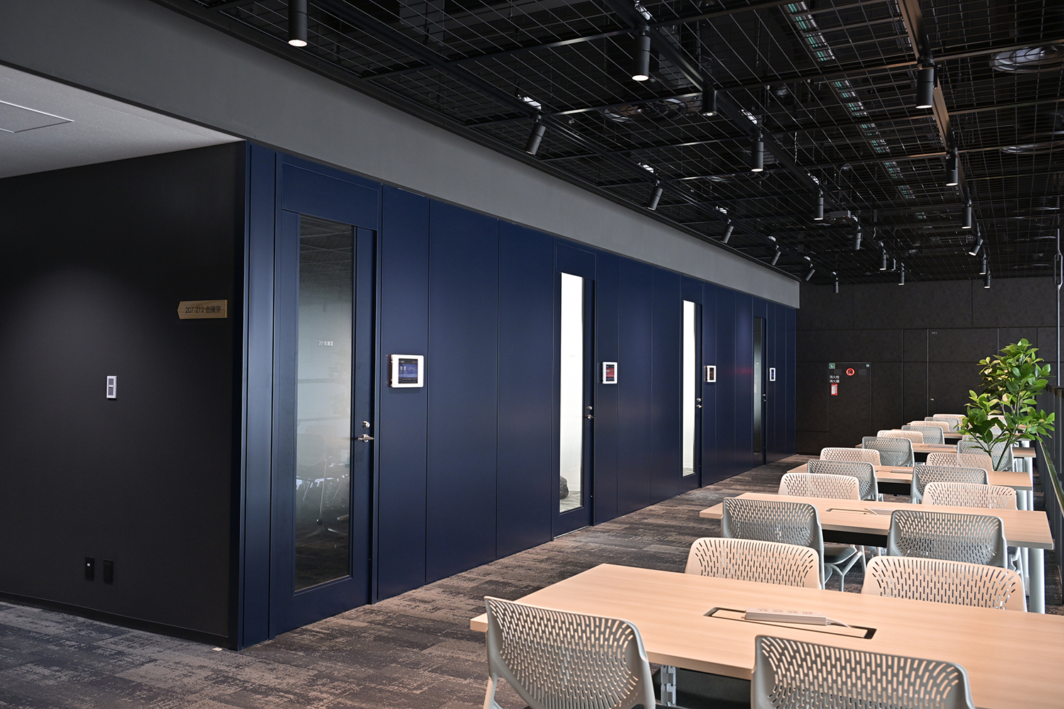 エンジニア同士のコミュニケーションを蜜にする「イノベーションハブ」は従来のイメージからかけ離れたオシャレすぎる研究所だった 〜 画像103