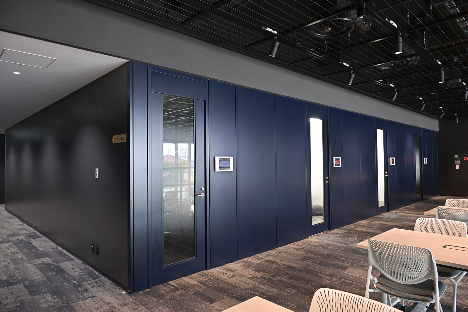 エンジニア同士のコミュニケーションを蜜にする「イノベーションハブ」は従来のイメージからかけ離れたオシャレすぎる研究所だった 〜 画像104