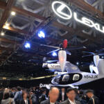 【画像】なぜレクサスブースに巨大ドローン？　そこにはトヨタが目指す「人の移動は全部お任せ！」な世界があった【ジャパンモビリティショー2025】 〜 画像9