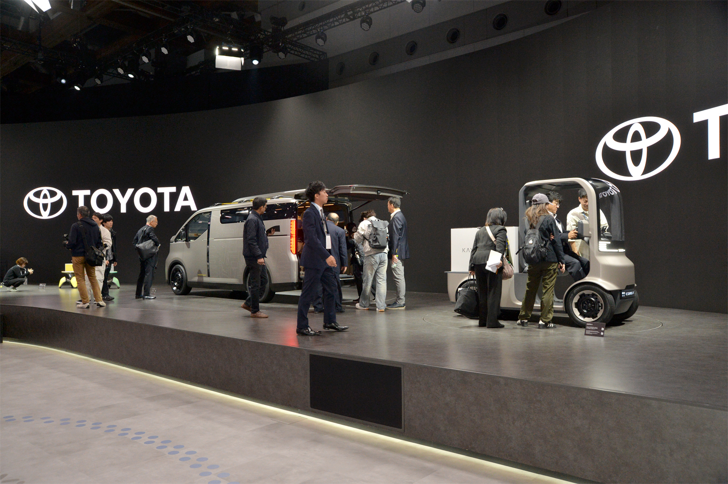 トヨタが考えるハイエースから降りた先のモビリティが激熱【ジャパンモビリティショー2025】