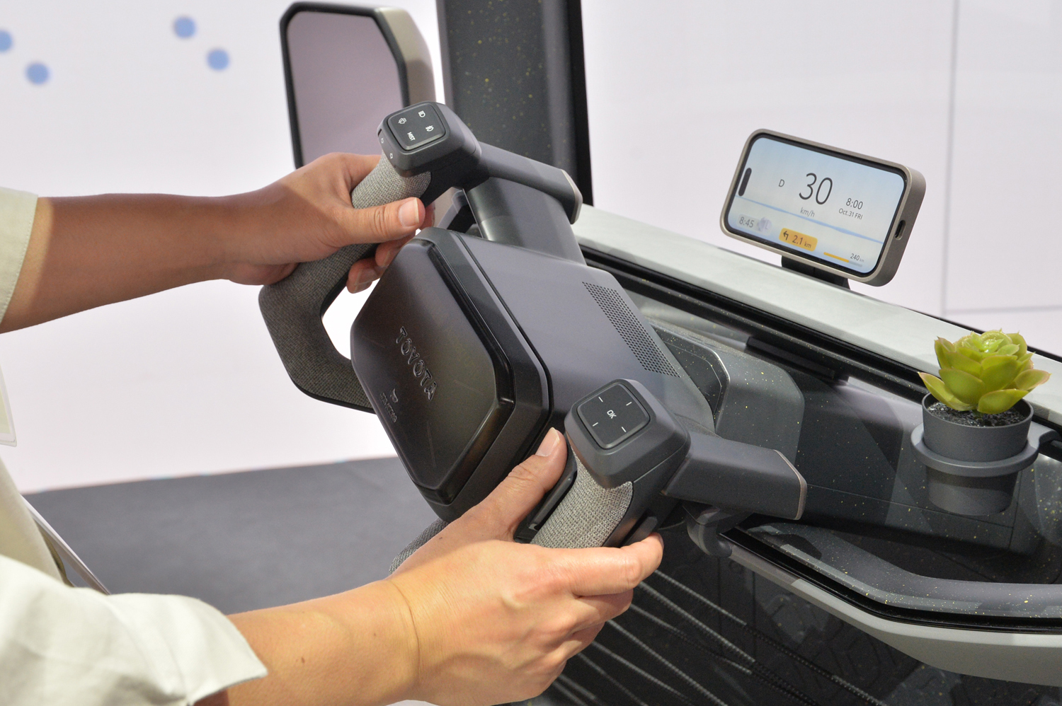 トヨタcoms-xのステアリング 〜 画像11