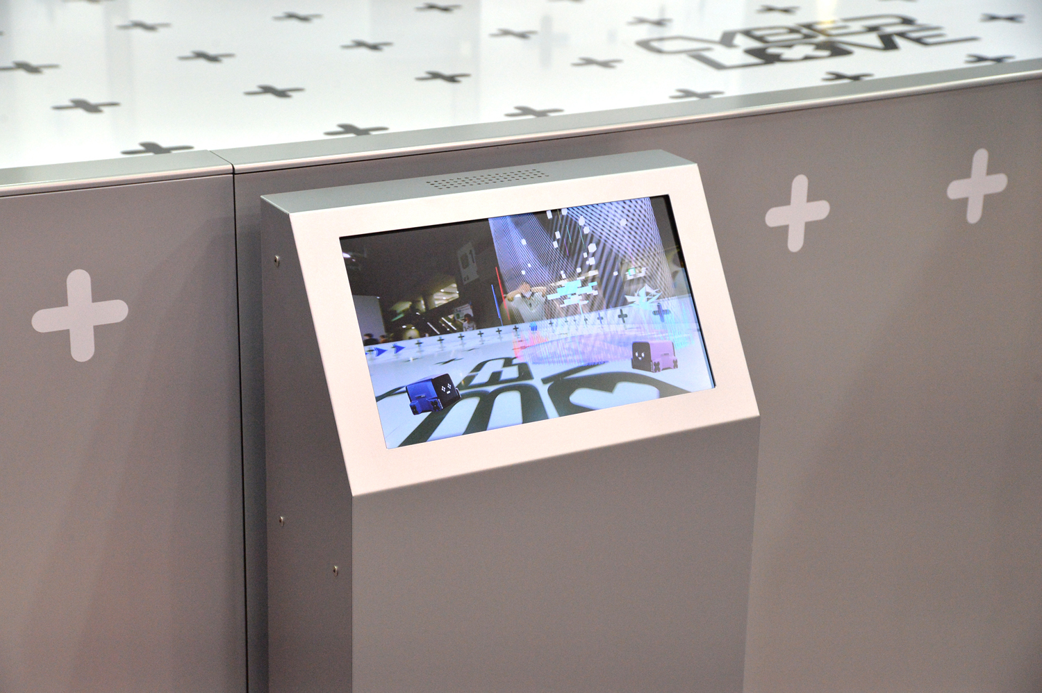 「CYBER LOVE」で遊びながら次世代のユーザーインターフェイスを体験 〜 画像11