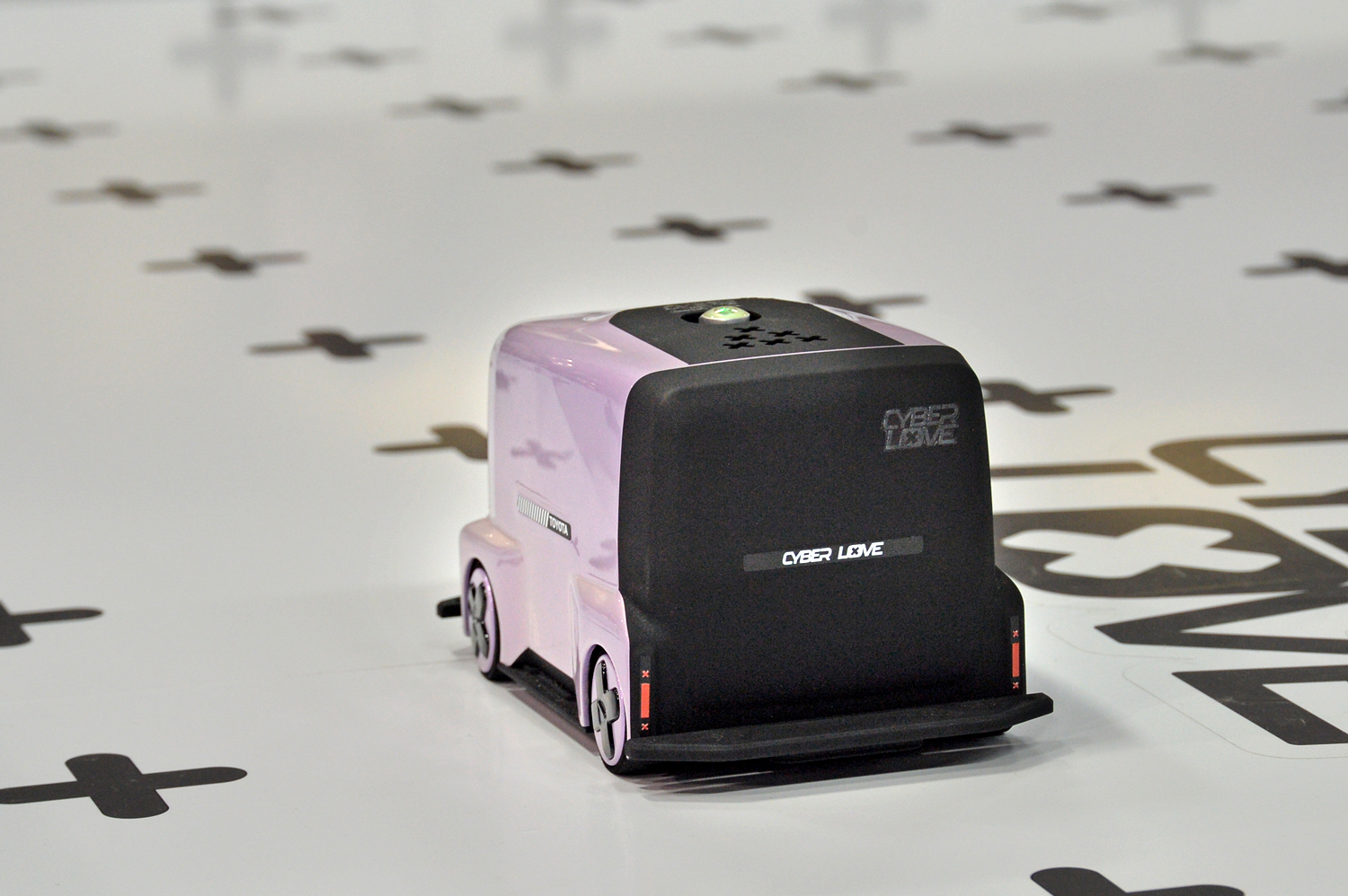 「CYBER LOVE」で遊びながら次世代のユーザーインターフェイスを体験 〜 画像15