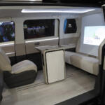 【画像】自動車メーカーじゃないからこその目の付け所！　シャープの電気自動車は「停まっているときの価値」をめちゃくちゃ高めるクルマだった【ジャパンモビリティショー2025】 〜 画像4