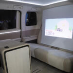 【画像】自動車メーカーじゃないからこその目の付け所！　シャープの電気自動車は「停まっているときの価値」をめちゃくちゃ高めるクルマだった【ジャパンモビリティショー2025】 〜 画像5