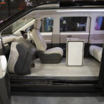 【画像】自動車メーカーじゃないからこその目の付け所！　シャープの電気自動車は「停まっているときの価値」をめちゃくちゃ高めるクルマだった【ジャパンモビリティショー2025】 〜 画像7