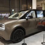 【画像】自動車メーカーじゃないからこその目の付け所！　シャープの電気自動車は「停まっているときの価値」をめちゃくちゃ高めるクルマだった【ジャパンモビリティショー2025】 〜 画像8