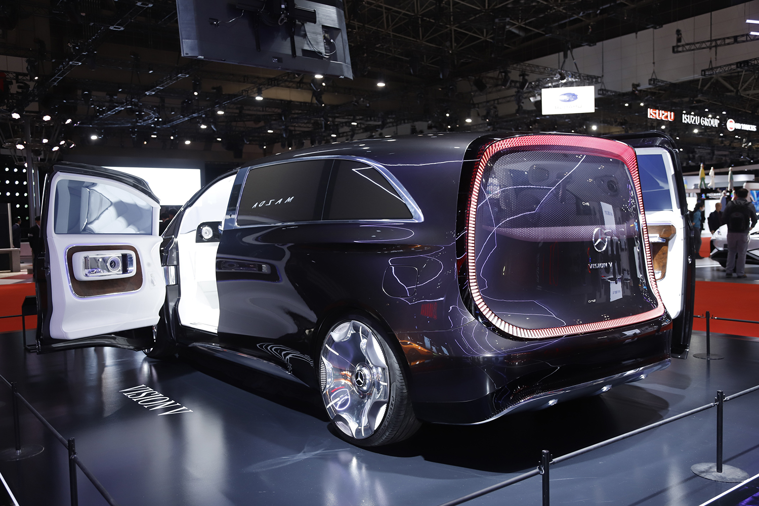 Ｖクラスの未来を象徴する「ビジョンＶ」は至れり尽くせりなプレミアムミニバンだった 〜 画像5