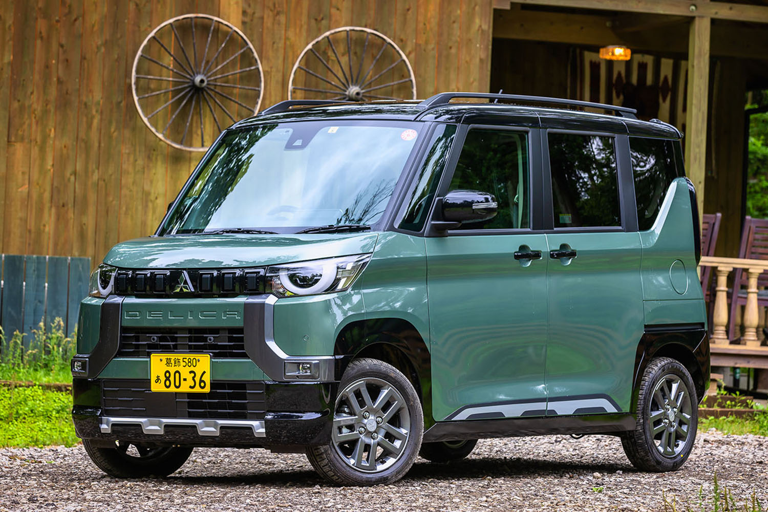 三菱デリカミニのフロントスタイリング