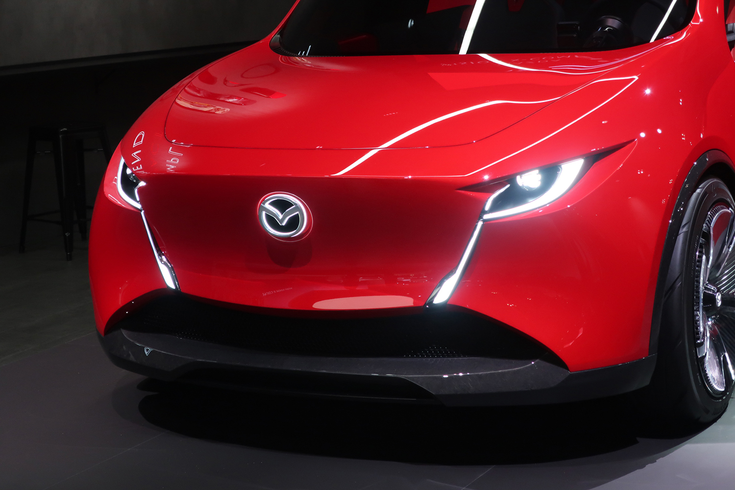 デザインスタディ「ビジョン・クロスコンパクト」が表現する未来のマツダが新しい 〜 画像2