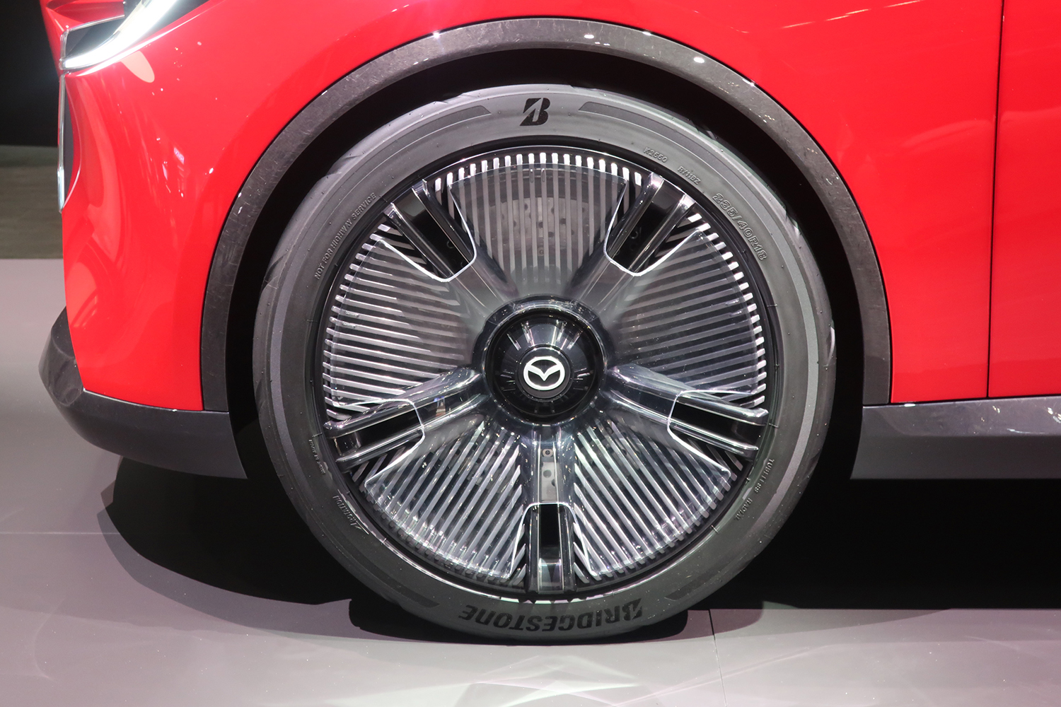 デザインスタディ「ビジョン・クロスコンパクト」が表現する未来のマツダが新しい 〜 画像5