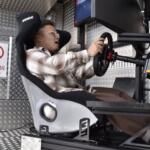 【画像】最速社員は誰だ⁉︎　フォーミュラジムカーナ選考用シミュレーターで若手編集員が激烈バトル‼︎ 〜 画像1