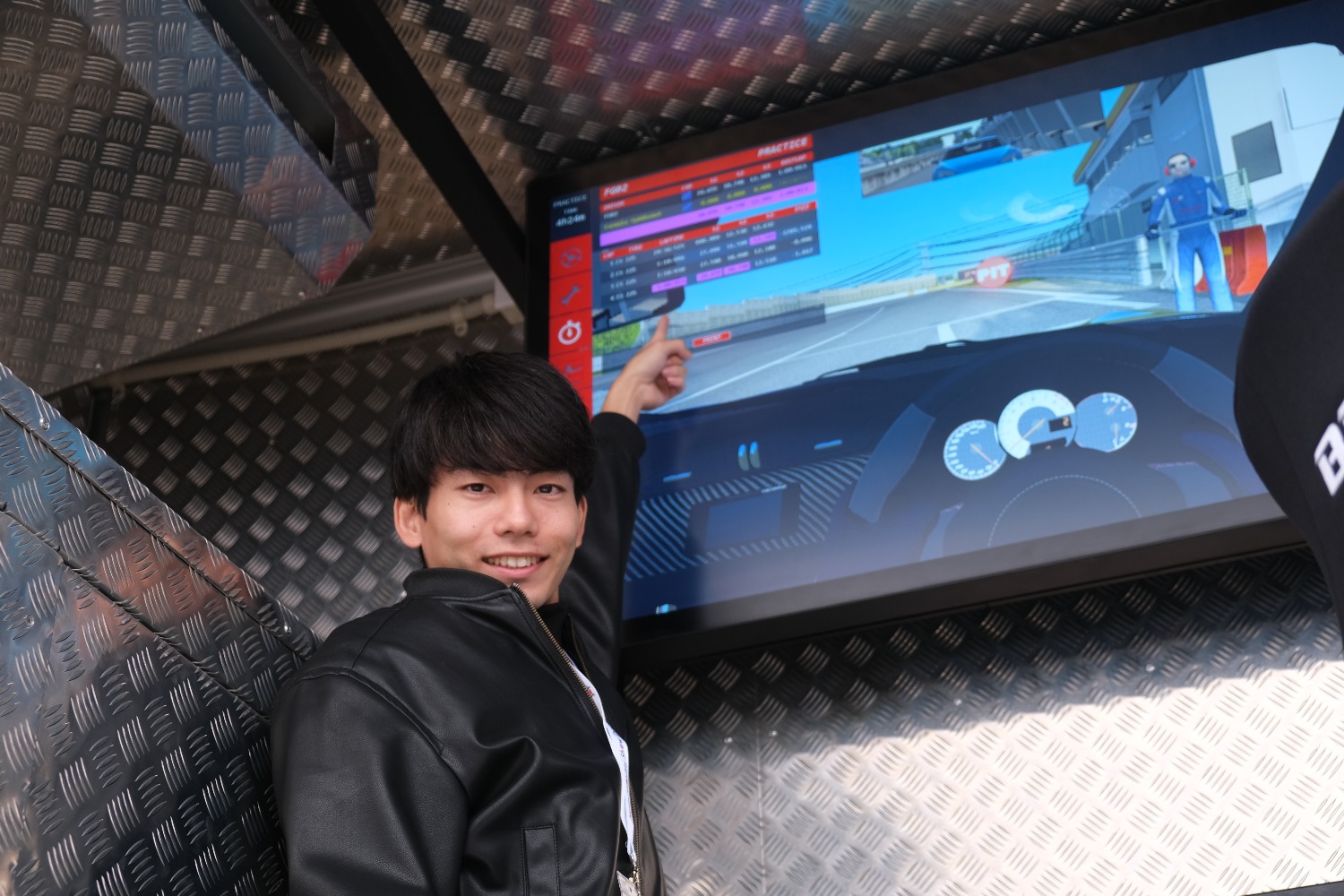 交通タイムス社若手社員3名がシミュレータに挑戦 〜 画像14