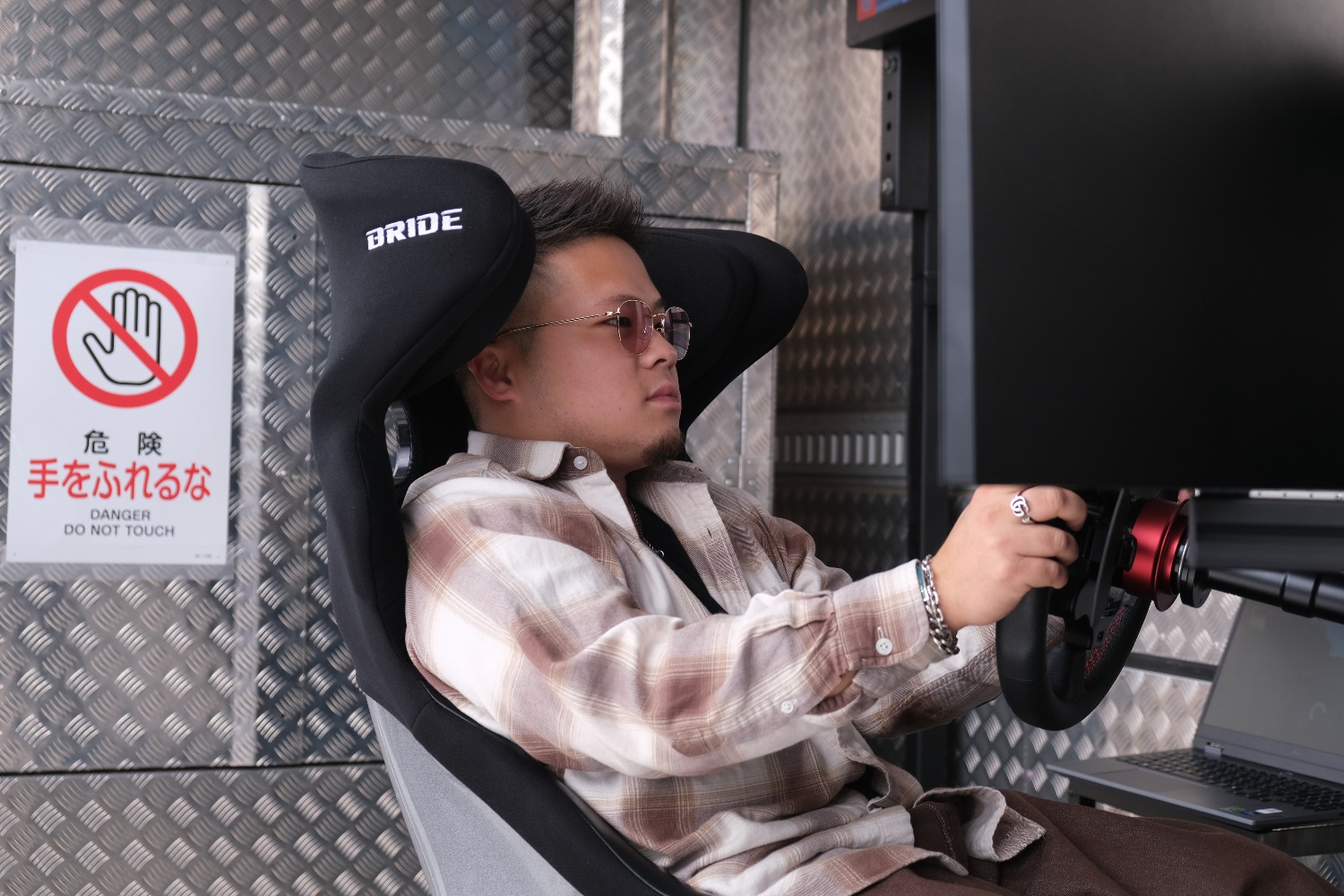 交通タイムス社若手社員3名がシミュレータに挑戦 〜 画像15