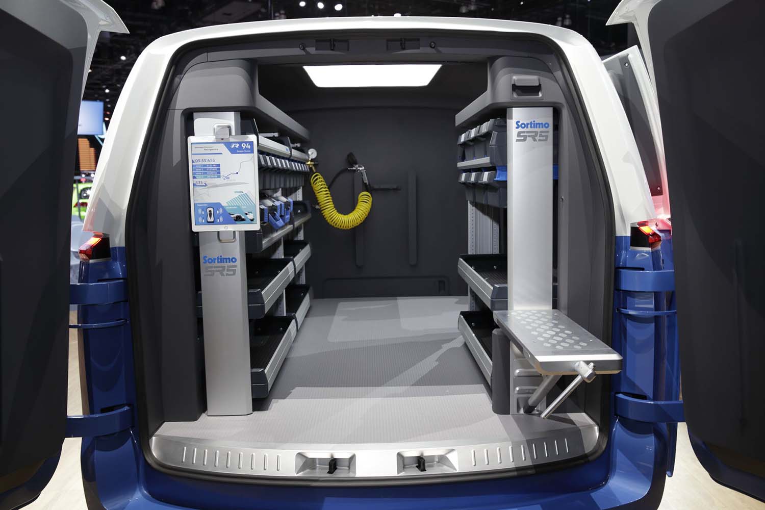 フォルクスワーゲンの1000万円ミニバン「ID.BUZZ」にはアルファードにはない心地よさがあった 〜 画像4