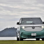 【画像】【試乗】ナリはバスでも走りはポルシェを連想させる！　ID.Buzzがあれば楽しいカーライフが送れること間違いなし!! 〜 画像10