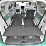 【画像】【試乗】ナリはバスでも走りはポルシェを連想させる！　ID.Buzzがあれば楽しいカーライフが送れること間違いなし!! 〜 画像16