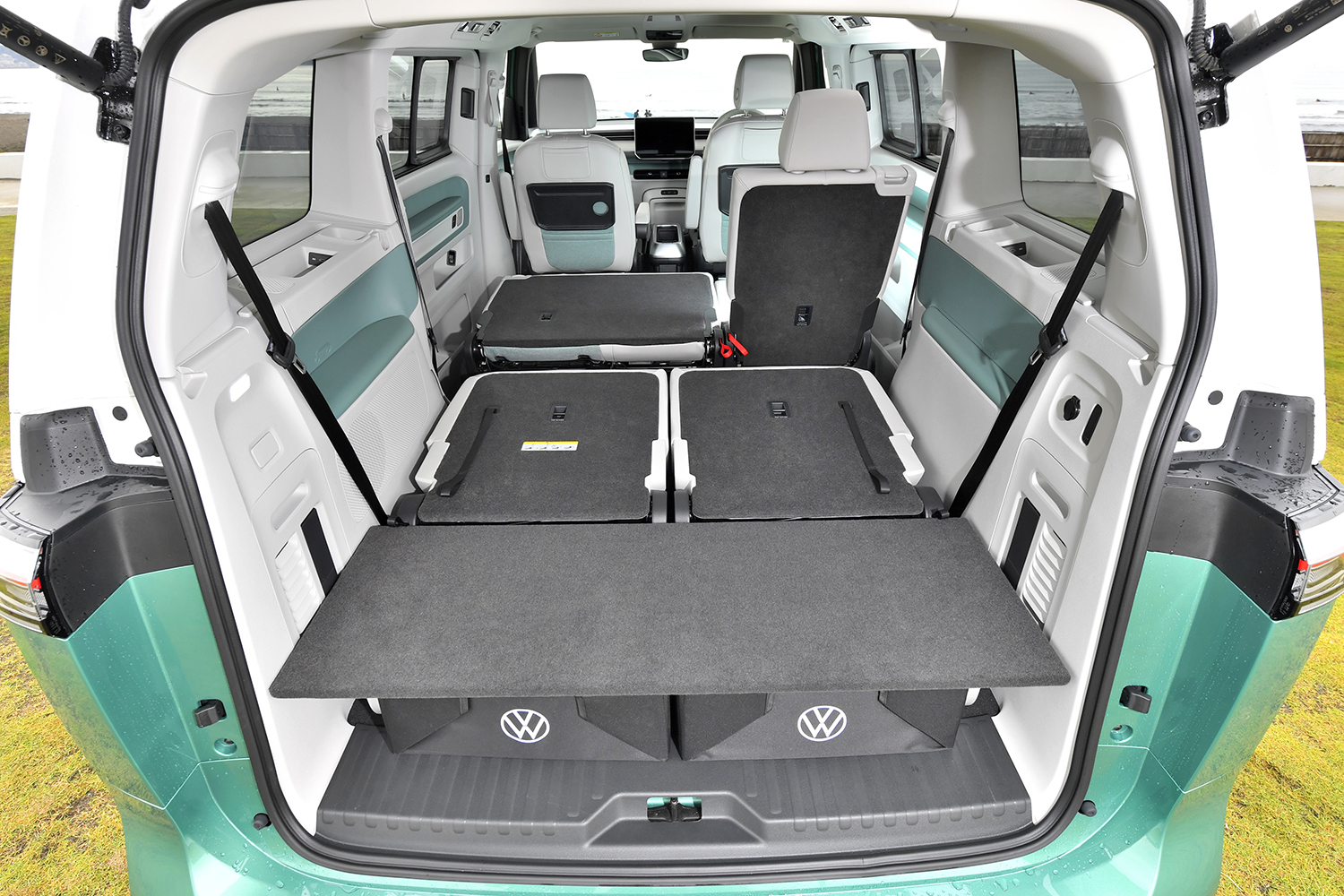 フォルクスワーゲンの1000万円ミニバン「ID.BUZZ」にはアルファードにはない心地よさがあった 〜 画像16