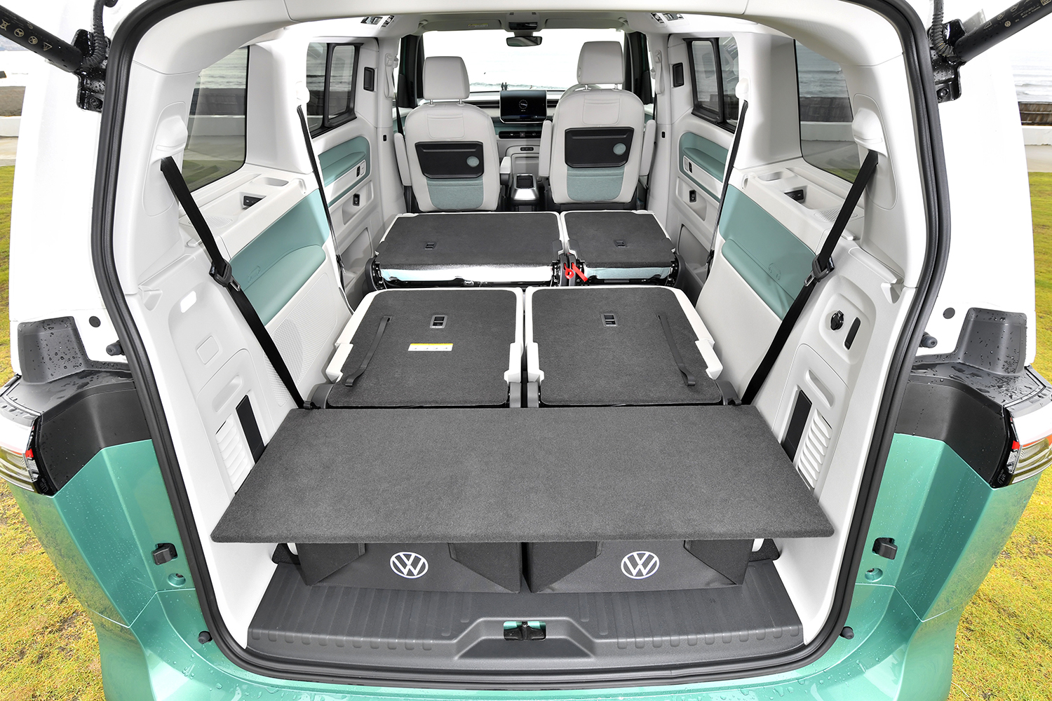 フォルクスワーゲンの1000万円ミニバン「ID.BUZZ」にはアルファードにはない心地よさがあった 〜 画像17