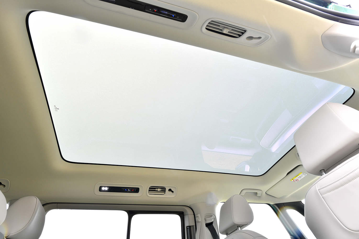 フォルクスワーゲンの1000万円ミニバン「ID.BUZZ」にはアルファードにはない心地よさがあった 〜 画像36