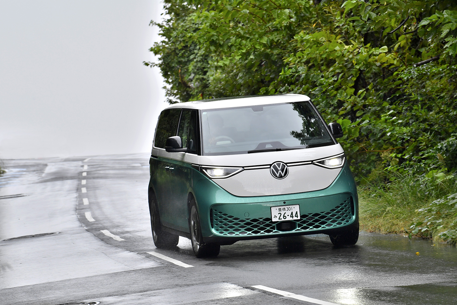 フォルクスワーゲンの1000万円ミニバン「ID.BUZZ」にはアルファードにはない心地よさがあった 〜 画像40
