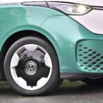 【画像】【試乗】ナリはバスでも走りはポルシェを連想させる！　ID.Buzzがあれば楽しいカーライフが送れること間違いなし!! 〜 画像43