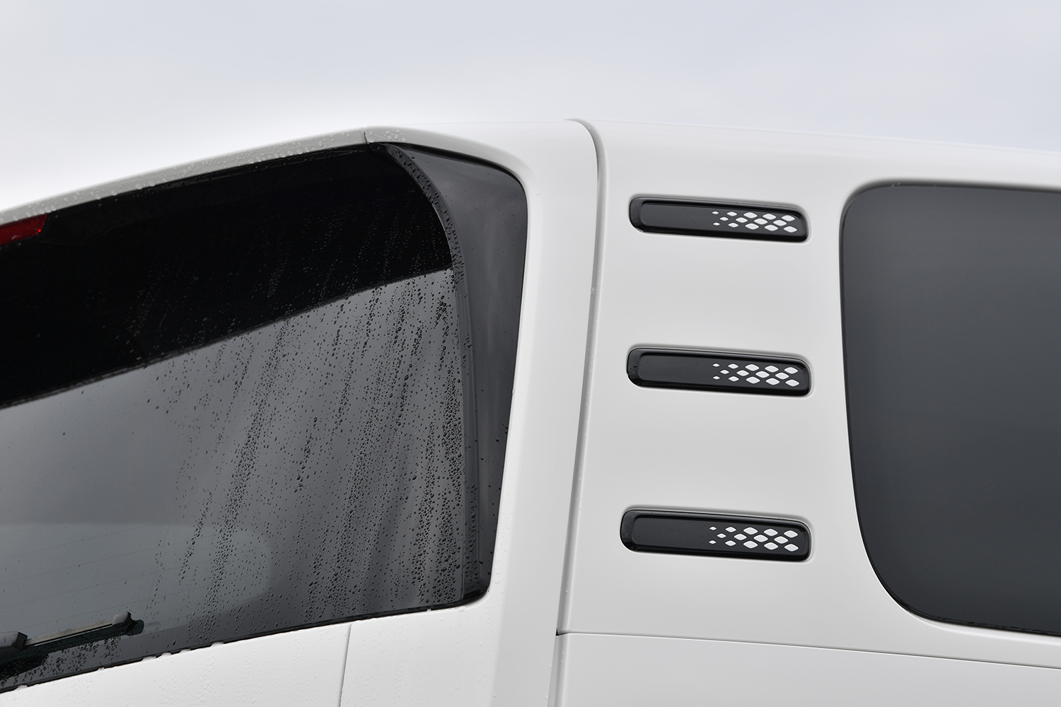 フォルクスワーゲンの1000万円ミニバン「ID.BUZZ」にはアルファードにはない心地よさがあった 〜 画像44