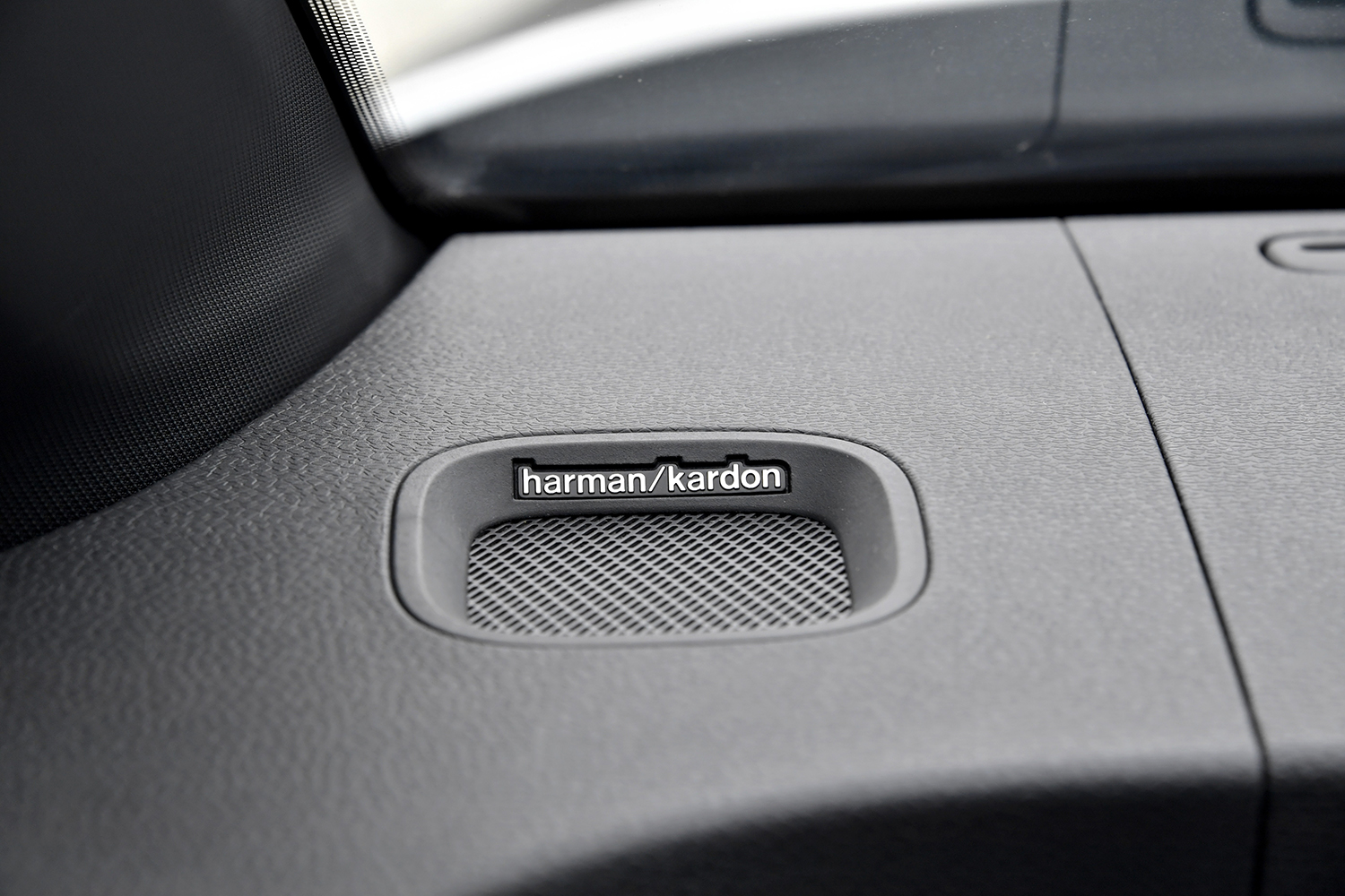 フォルクスワーゲンの1000万円ミニバン「ID.BUZZ」にはアルファードにはない心地よさがあった 〜 画像58