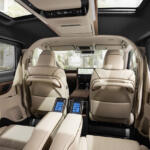 【画像】VWのID.Buzzって何と比較検討すべき？　じっくり考えてみたけどアルファードもVクラスもライバルにならない孤高の存在だった 〜 画像3