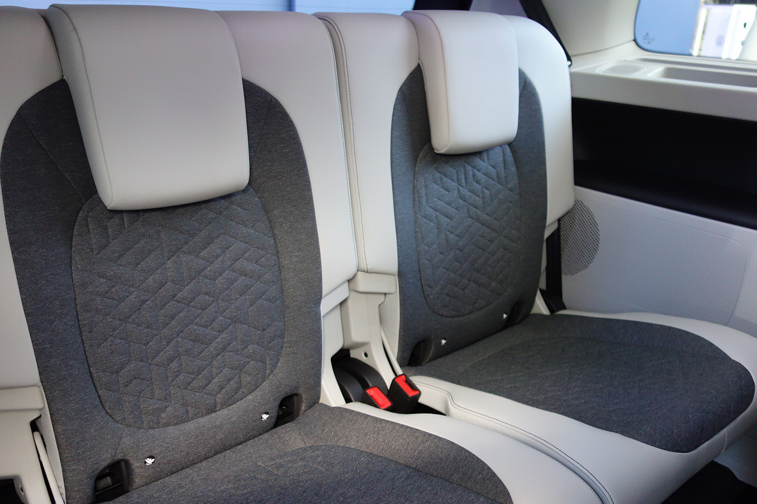 20251107_idbuzz_alphard_005 〜 画像5