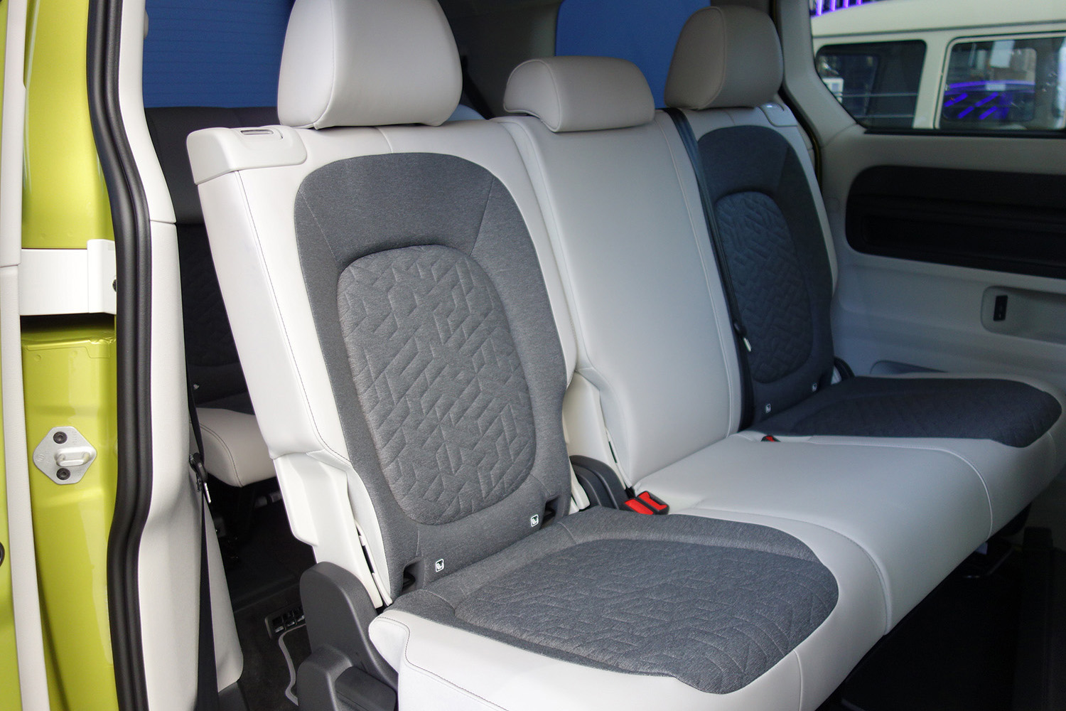 20251107_idbuzz_alphard_006 〜 画像6