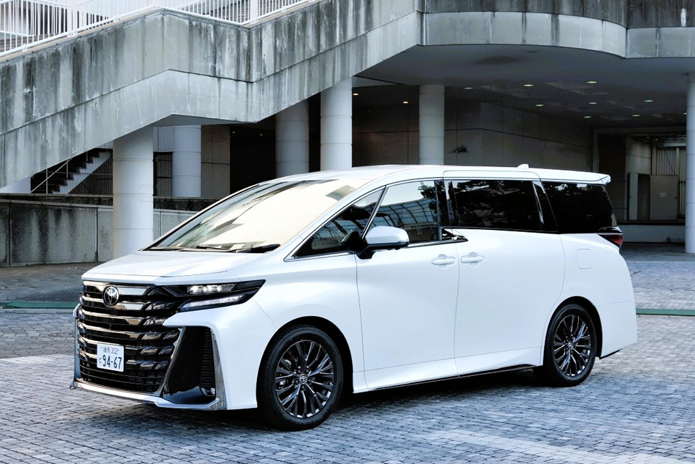 20251107_idbuzz_alphard_013 〜 画像13