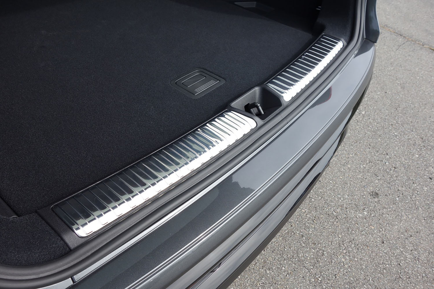 ラゲッジルームの開口部