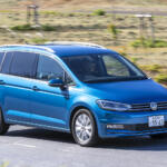 【画像】クルマ好きたるもの人と被るのは嫌！　でも家族も乗せなきゃだし……だったら選ぶしかない輸入ミニバンのススメ!! 〜 画像2