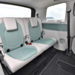 【画像】クルマ好きたるもの人と被るのは嫌！　でも家族も乗せなきゃだし……だったら選ぶしかない輸入ミニバンのススメ!! 〜 画像7