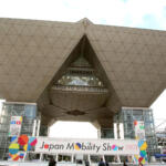 【画像】センチュリーを見るのに30分待ち！　大盛況のJMSのなかでもトヨタ系ブースは圧倒的な人気だった 〜 画像9