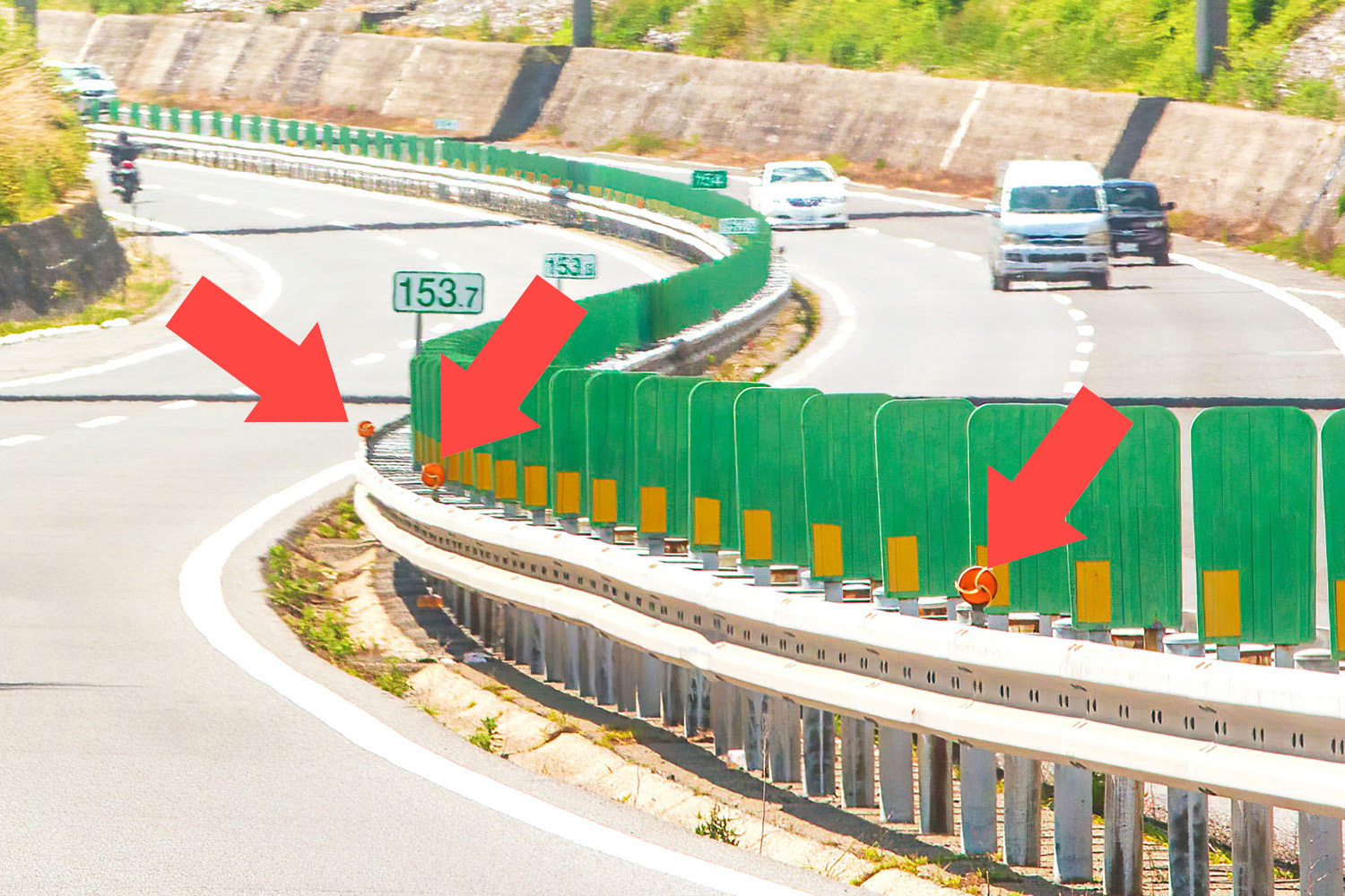 高速道路のデリネーター