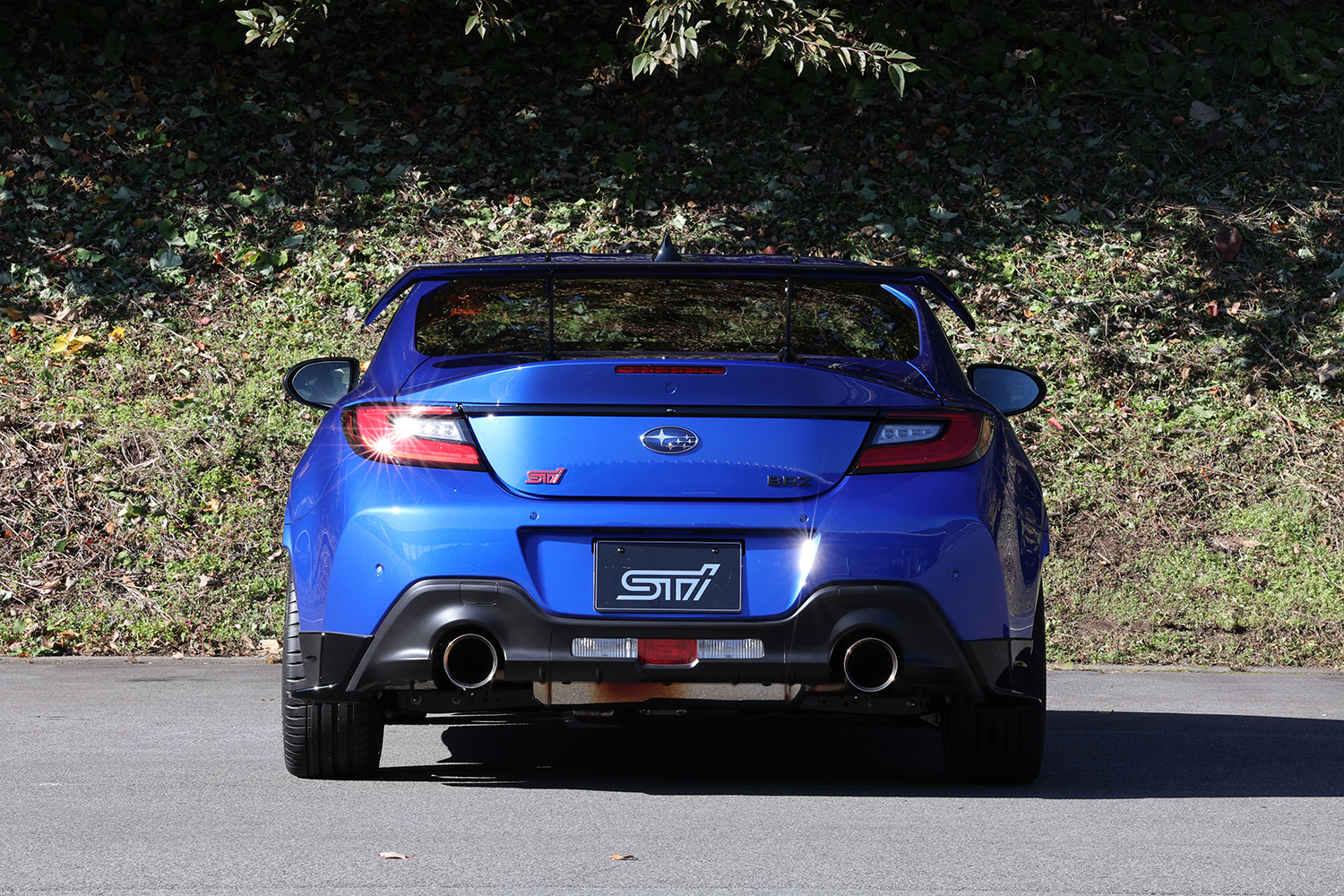 STI渾身のコンプリートカー「スバルBRZ STI Sport タイプRA」はS耐レースカーほぼそのままの感触だった 〜 画像2