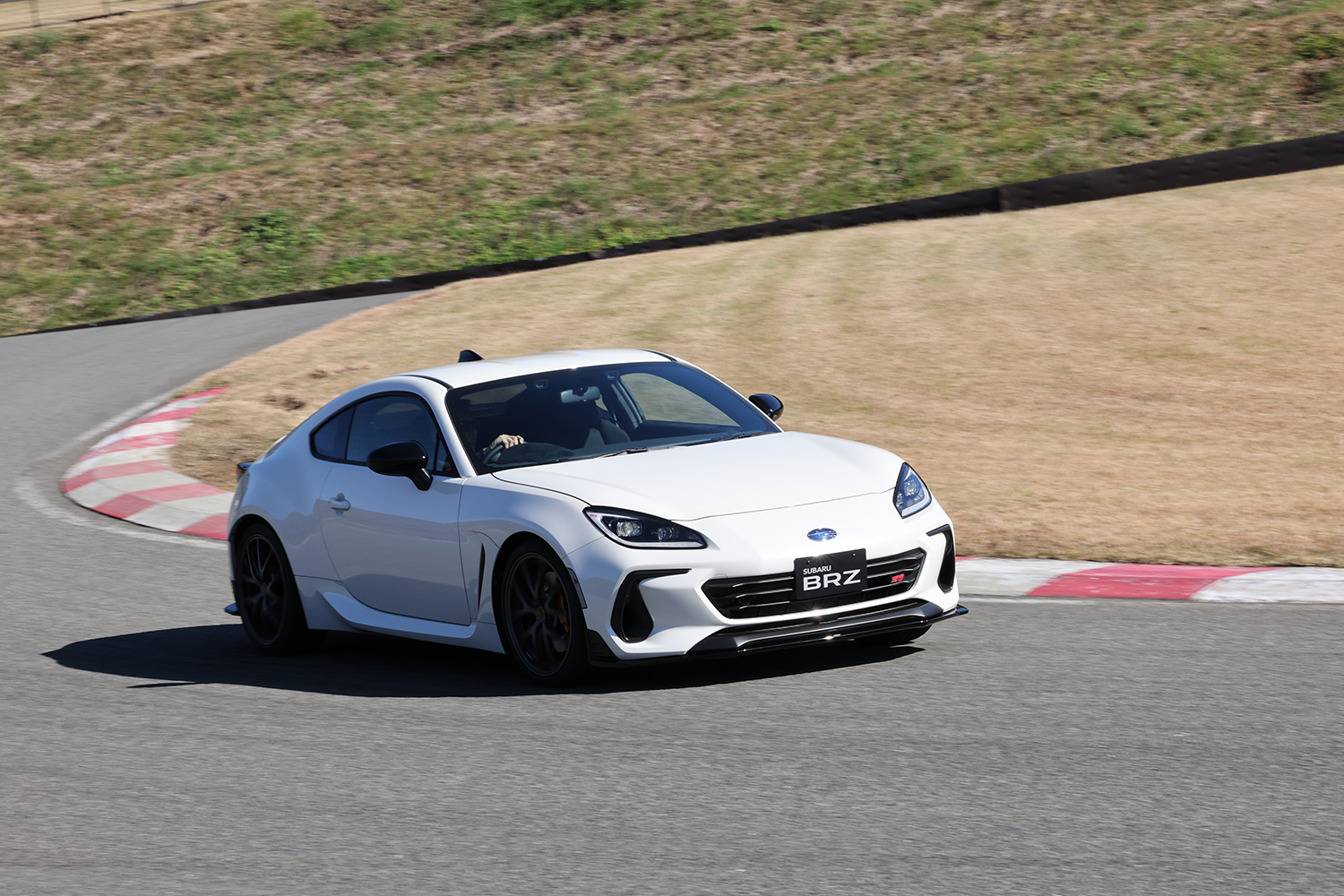 STI渾身のコンプリートカー「スバルBRZ STI Sport タイプRA」はS耐レースカーほぼそのままの感触だった 〜 画像11